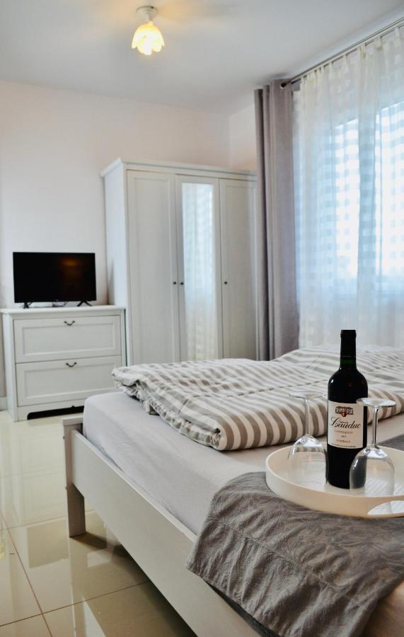 Iwona Pokoje Apartamenty Karwia Buitenkant foto