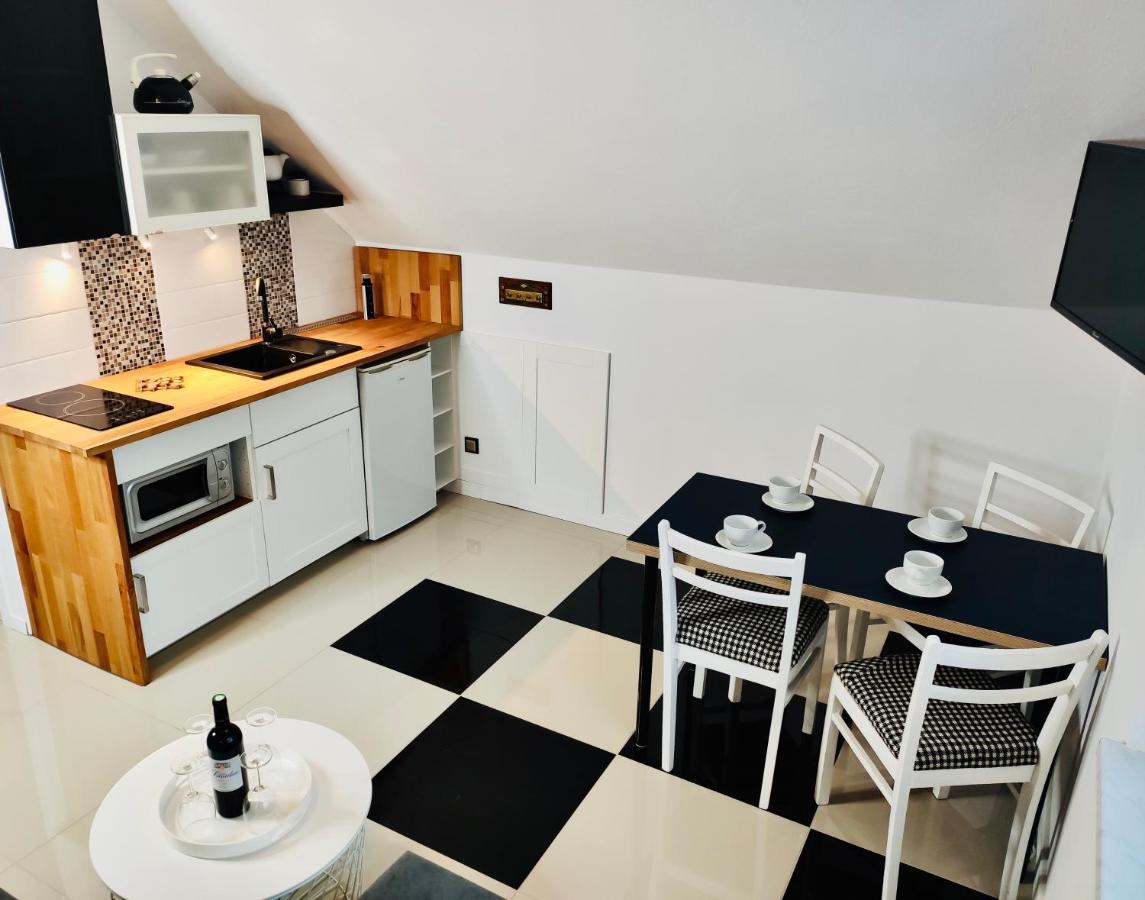 Iwona Pokoje Apartamenty Karwia Buitenkant foto