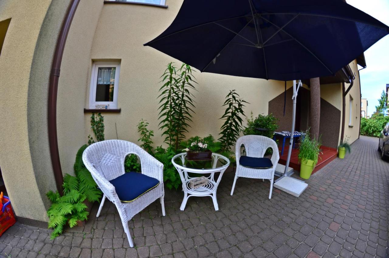 Iwona Pokoje Apartamenty Karwia Buitenkant foto