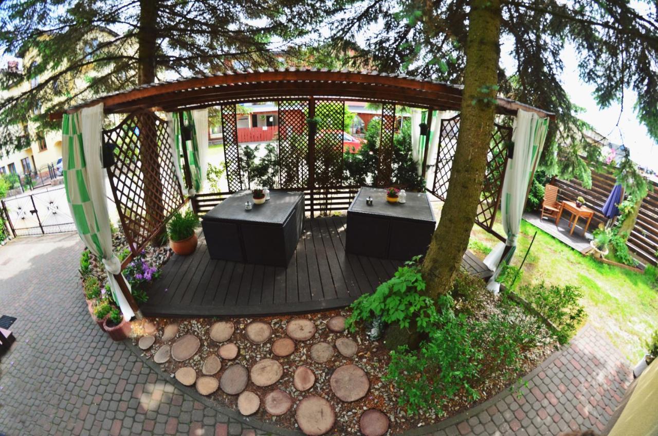 Iwona Pokoje Apartamenty Karwia Buitenkant foto