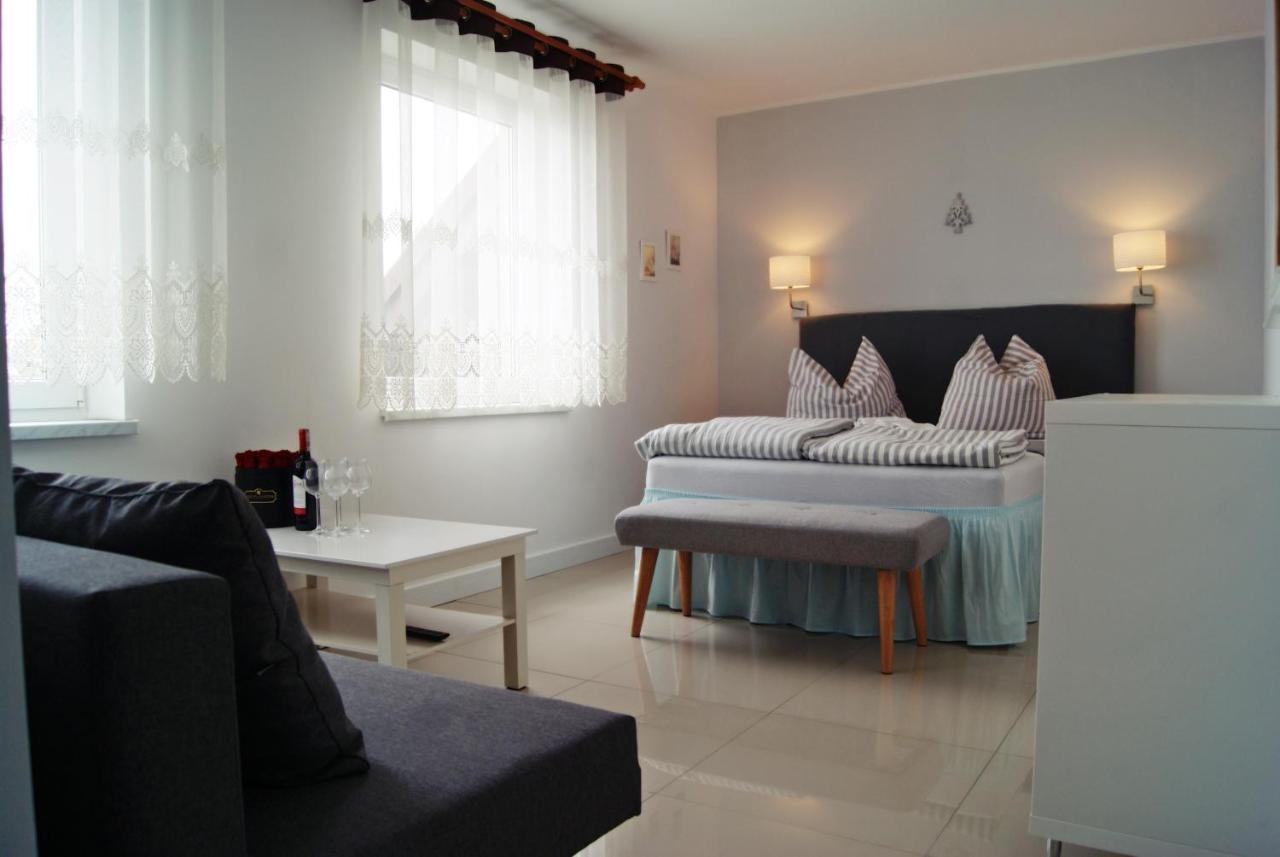 Iwona Pokoje Apartamenty Karwia Buitenkant foto