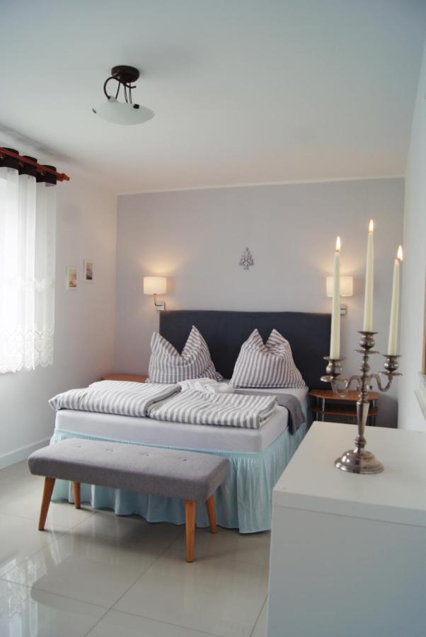 Iwona Pokoje Apartamenty Karwia Buitenkant foto