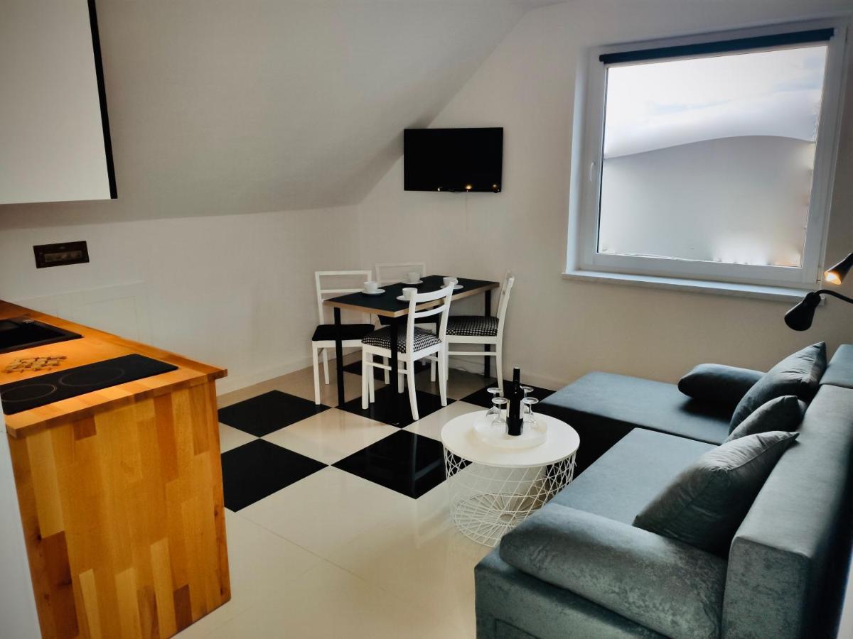 Iwona Pokoje Apartamenty Karwia Buitenkant foto