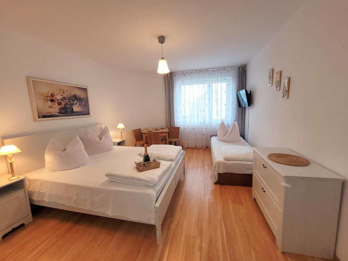 Iwona Pokoje Apartamenty Karwia Buitenkant foto
