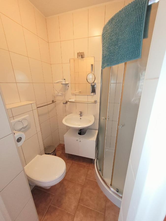 Iwona Pokoje Apartamenty Karwia Buitenkant foto