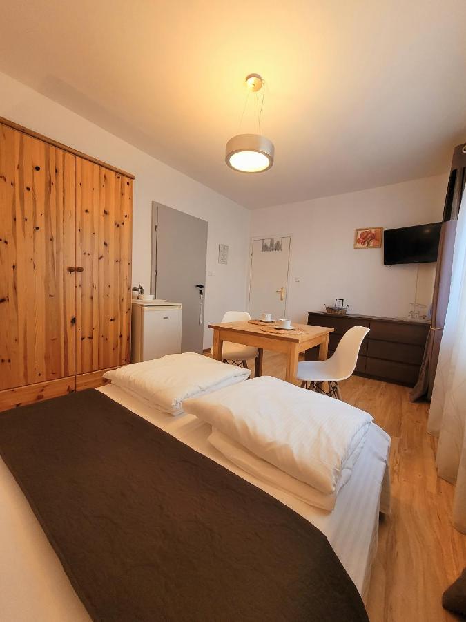 Iwona Pokoje Apartamenty Karwia Buitenkant foto