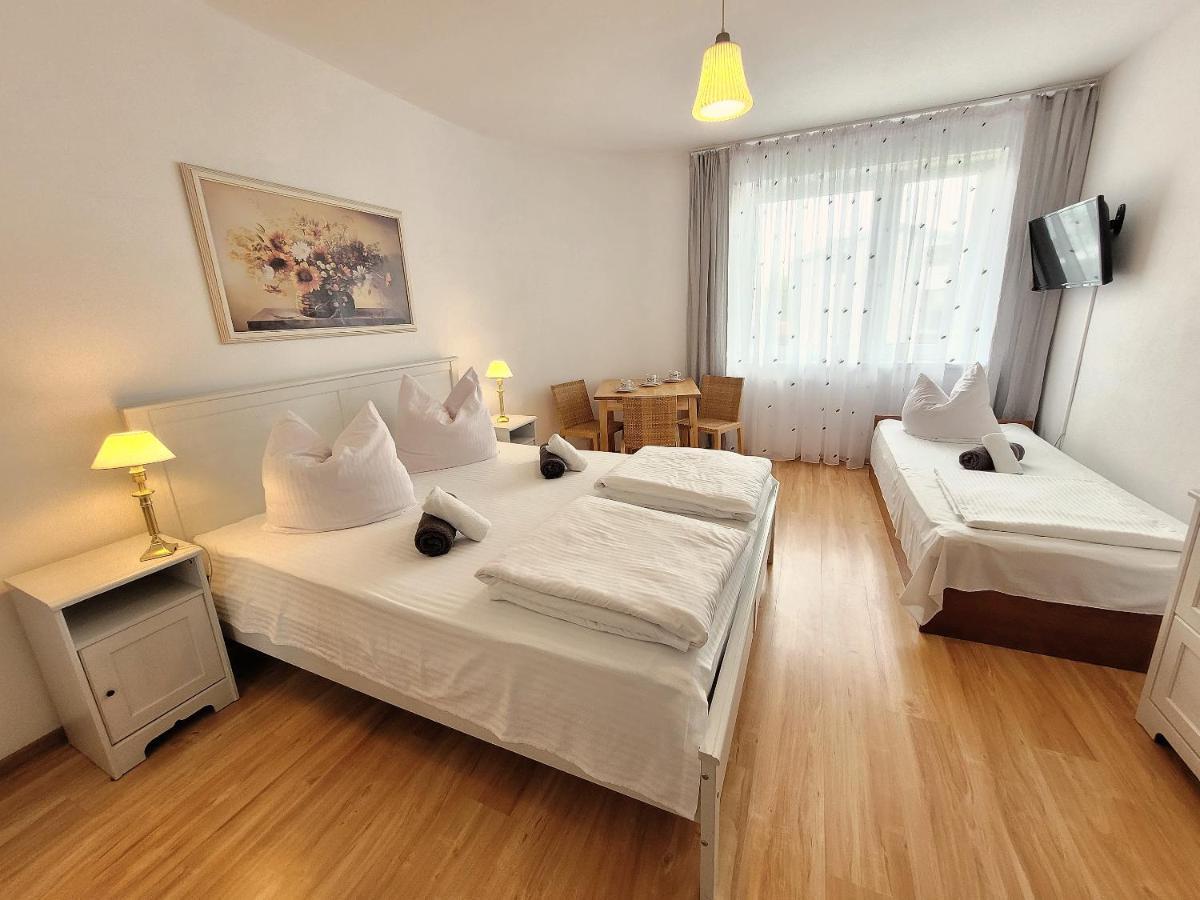Iwona Pokoje Apartamenty Karwia Buitenkant foto