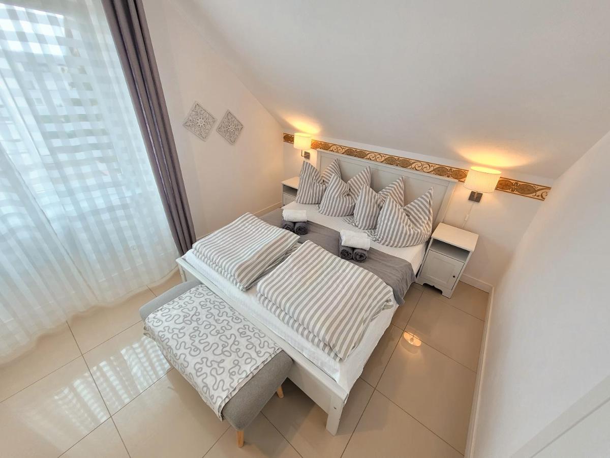 Iwona Pokoje Apartamenty Karwia Buitenkant foto